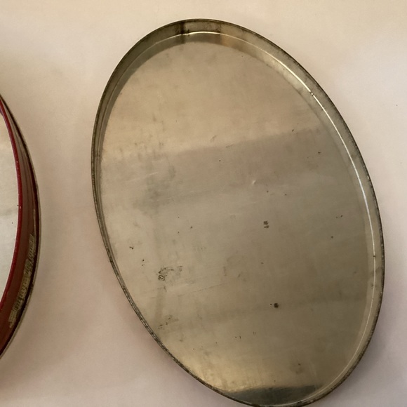 Rare biscuit tin,1953 coronation of HM queen Elizabth II - Picture 5 of 7